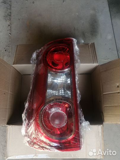 Задний фонарь