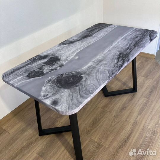 Кухонный стол 'Novel Corner'