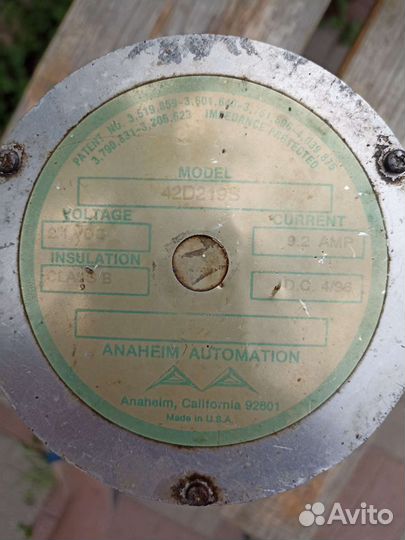 Шаговый двигатель