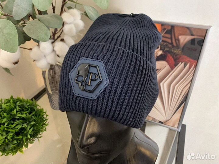 Шапка Philipp Plein с металлическим черепом