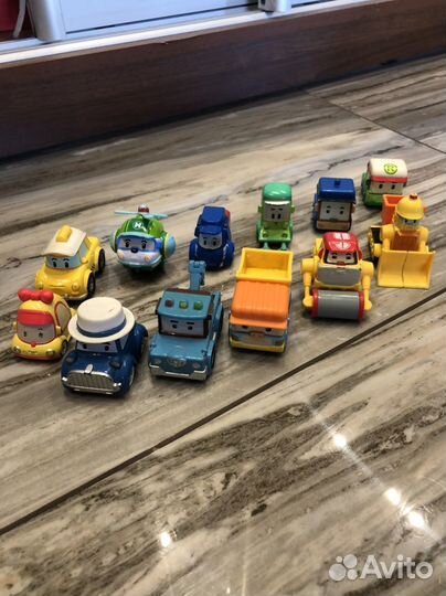 Робокар поли