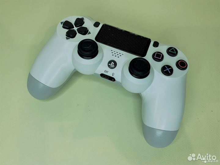 Геймпад DualShock 4 V2 Геймпады