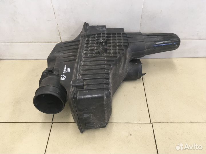 Корпус воздушного фильтра 607 2000-2010