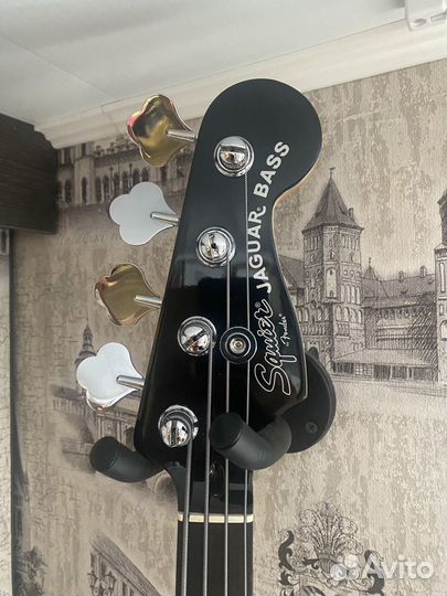 Бас гитара Squier jaguar special SS