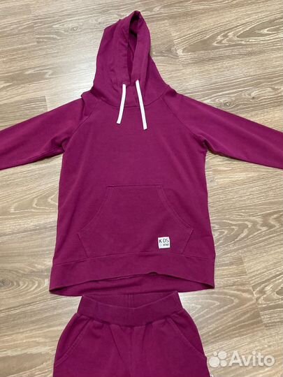 Спортивный костюм для девочки 146