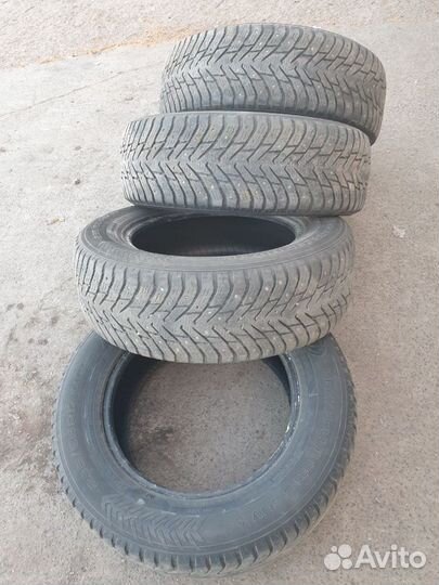 Nokian Tyres Hakkapeliitta 8 SUV 235/65 R17