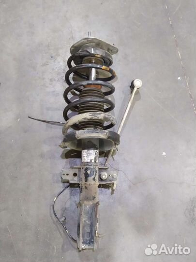 Амортизатор В сборе volvo XC70 2005-2007 30714478