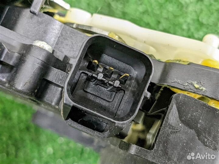 Замок двери задней правой Citroen C-Crosser 2007