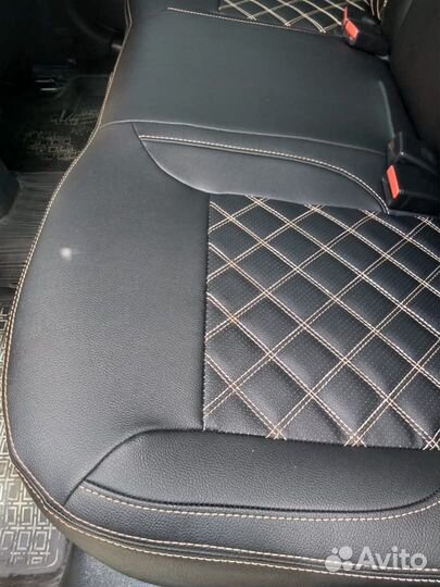 Чехлы на Renault Logan 2