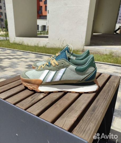 Кроссовки Adidas Futro Neo