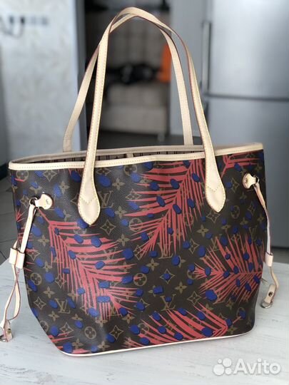 Сумки: Prаdа, Lоuis Vuittоn, Gucci