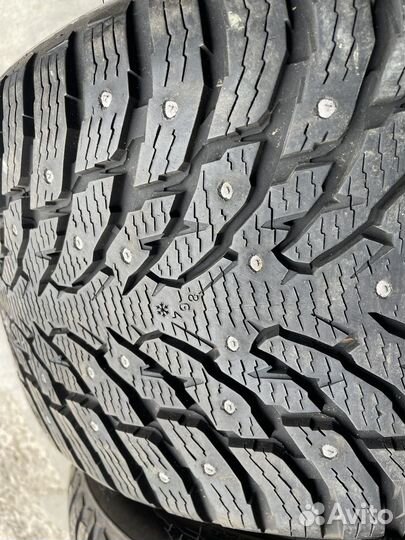 Nokian Tyres Hakkapeliitta 9 275/40 R21 и 315/35 R21