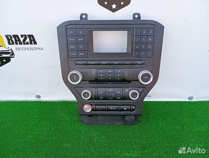 Медиацентр Ford Mustang