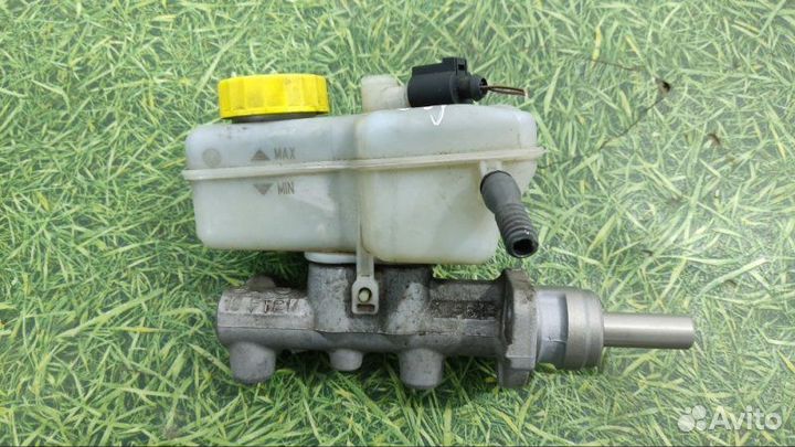 Главный тормозной цилиндр Skoda Fabia хэтчбек 1.2