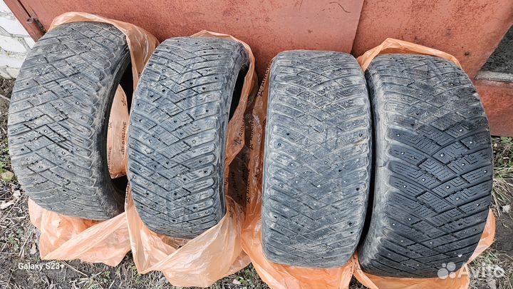 Goodyear Ultra Grip Ice Arctic 2 245/45 R18