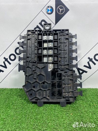 Блок предохранителей передний Mercedes-Benz