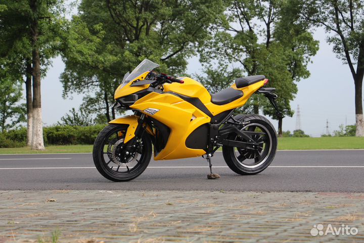 Электромотоцикл Yamaha R3