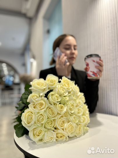 Букет свежих роз 51 шт