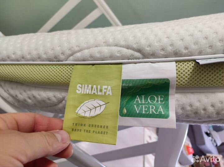 Детская кровать с маятником