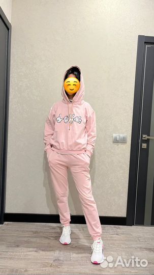 Костюм женский