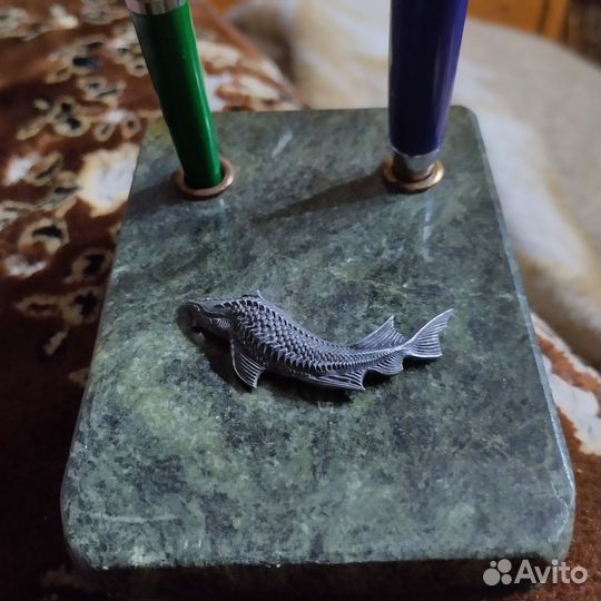 Подставка для шариковых ручек, Осетр змеевик СССР