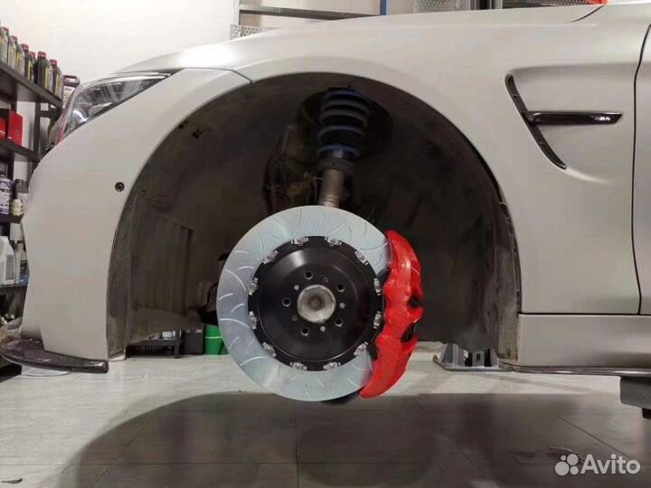 Тюнинг тормоза Kia Sportage 4 Brembo M6 перед