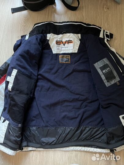 Горнолыжный костюм