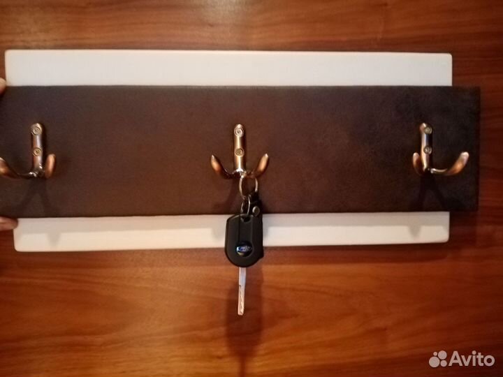 Ключница настенная из дерева