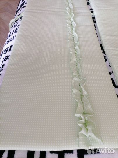 Бортики в кроватку с балдахином