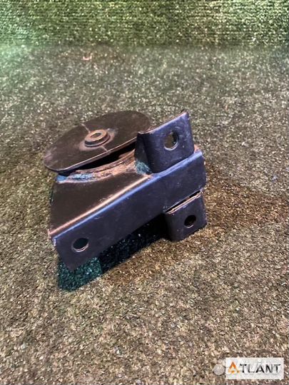 Подушка двигателя задний nissan moco