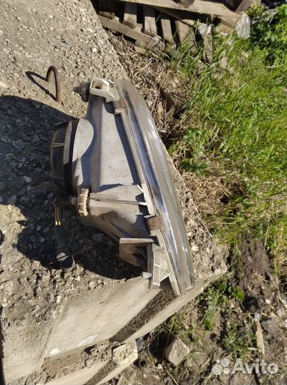 Фара Фольцваген Гольф 3 передняя левая