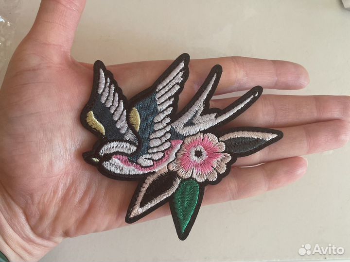 Тату термонашивки ласточки