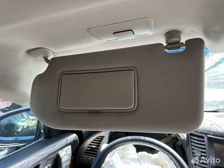 Infiniti QX70 Козырек левый