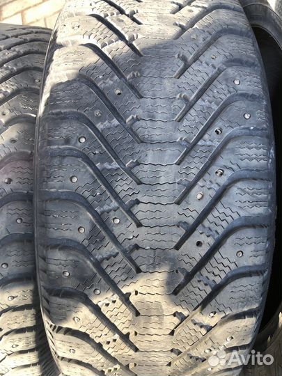 Goodyear UltraGrip 500 235/55 R17