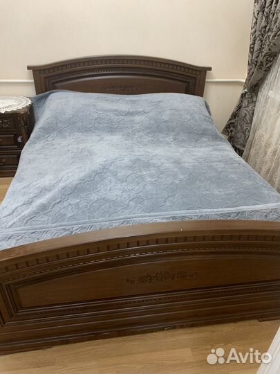 Спальный гарнитур