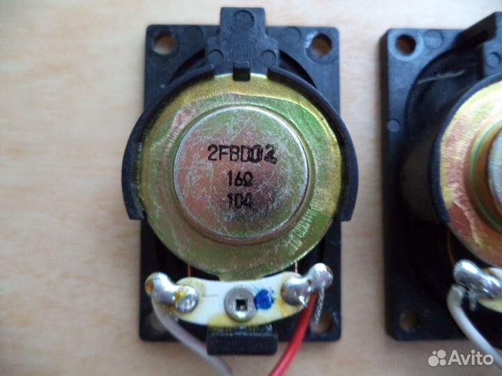 Динамики маленькие 2FB002 16ом