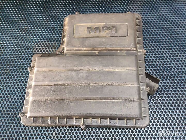 Корпус воздушного фильтра Skoda Rapid