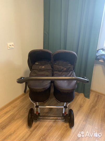 Коляска для двойни mountain buggy duet