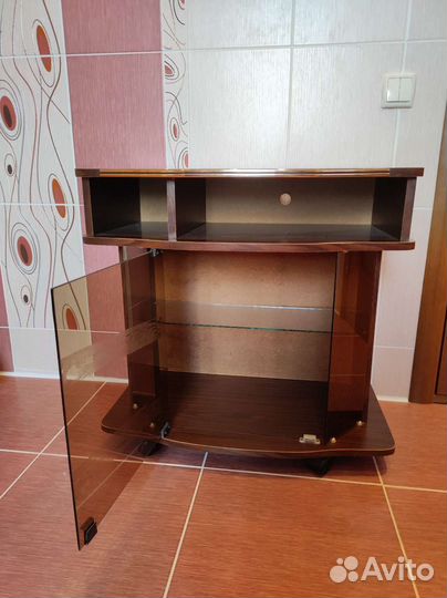 Тумба под телевизор