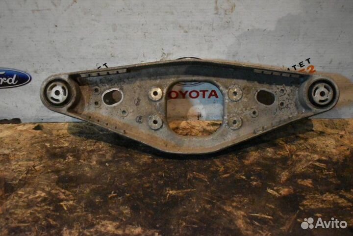 Кронштейн редуктора Mercedes-Benz E-Class W211