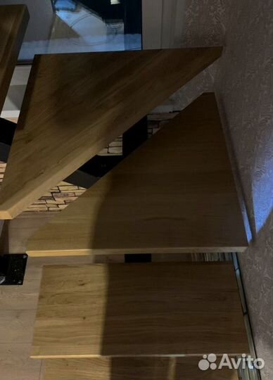 Лестница прямая на металлокаркасе