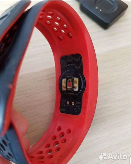 Фитнес браслет Mio Fuse