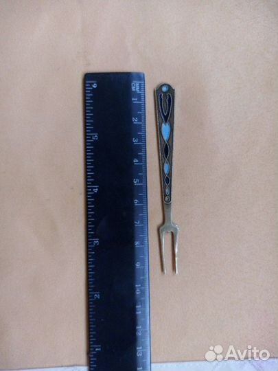 Вилка для сыра и маслин из серебра