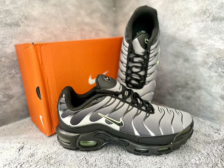 Кроссовки мужские Nike air max Tn plus 44 размер