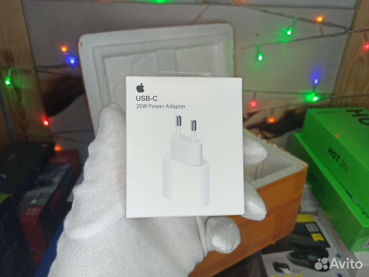 Блок питания Apple USB-C 20W (быстрая зарядка)