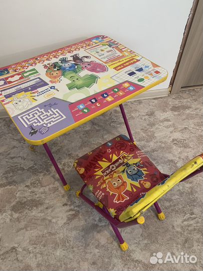 Детский столик и стульчик