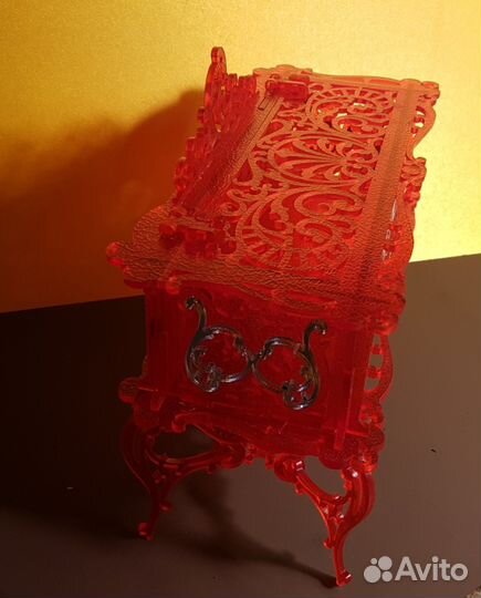 Узорная шкатулка - комодик