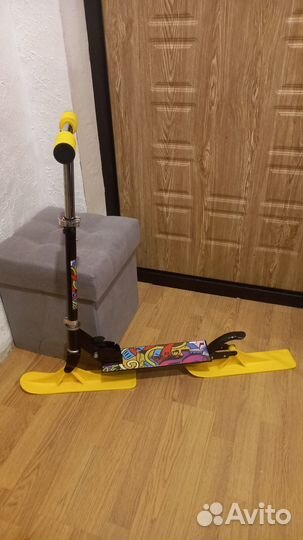 Трюковый самокат с лыжами