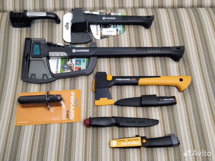 Топор X7 Fiskars и Gardena Нож Точилка