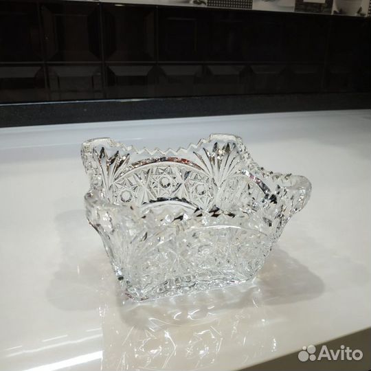 Хрустальная ваза